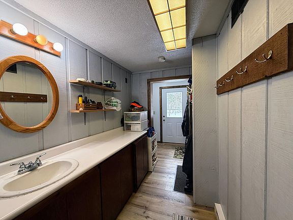 5th image of N8973 W Island Rd