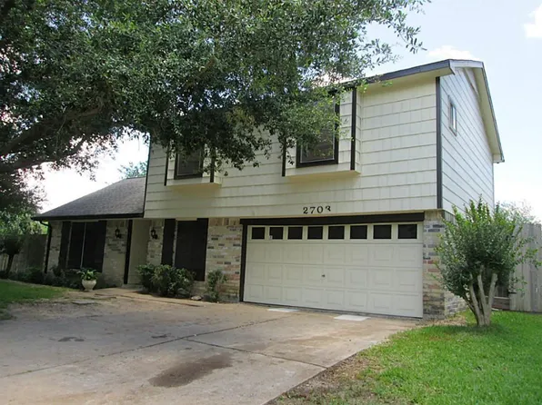 2703 Fir Crest Ct, Stafford, TX 77477