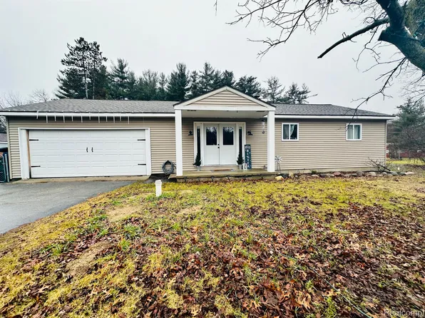 550 Grange Hall Rd, Ortonville, MI 48462