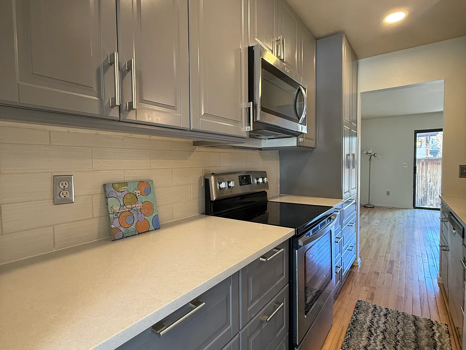 3 bed, 2.5 bath, 1800 sqft, $2,875 — Photo 4