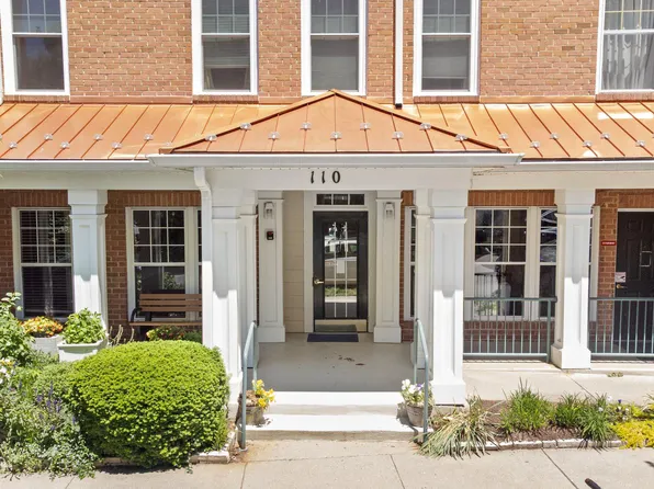 110 Chevy Chase St APT 401, Gaithersburg, MD 20878
