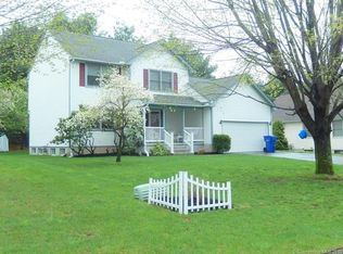 15 Walcott Grn, South Windsor, CT 06074