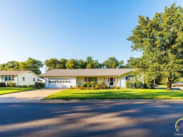 301 W Lasley St, Saint Marys, KS 66536