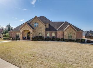 715 Flamingo Cir, Burleson, TX 76028