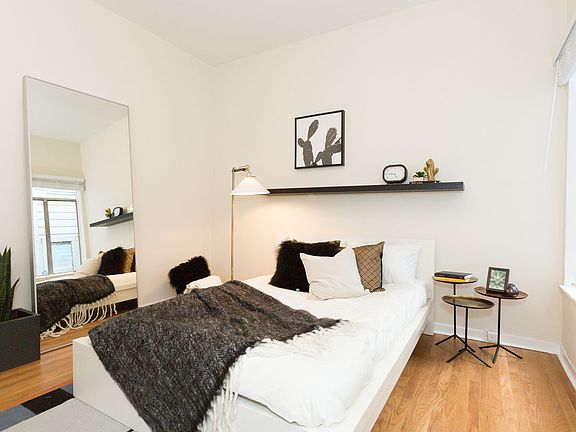 2nd image of 1424 Valencia St APT 3