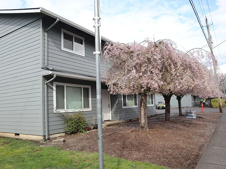 308 SW 1st St — Photo 18