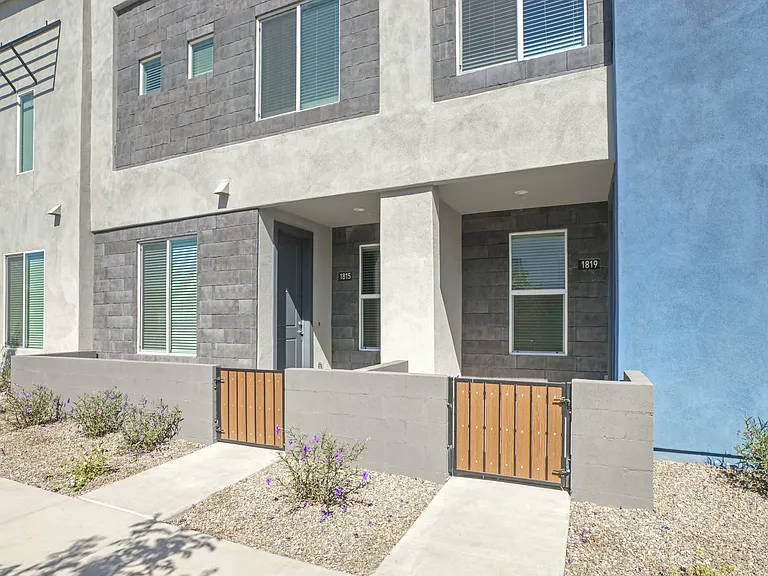 BB Living Val Vista — Photo 15