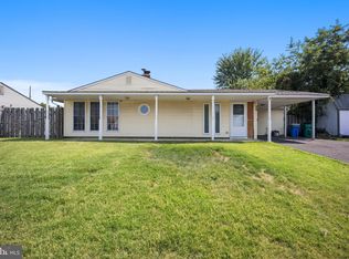 26 Balsam Rd, Levittown, PA 19057