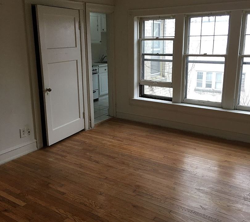2nd image of 1303 N Cass St APT 104