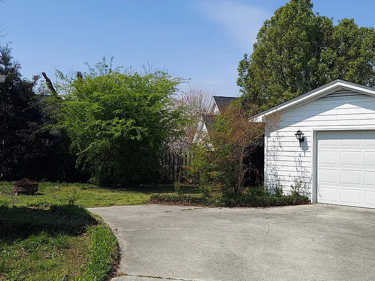 2106 Sapling Ct — Photo 21
