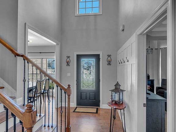 2nd image of 301 S Stonecrop Ct