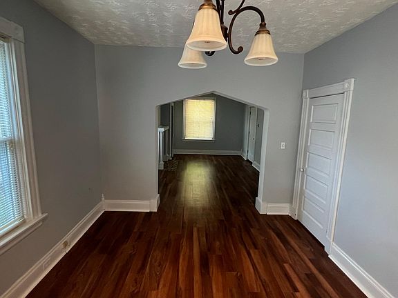 2nd image of 2710 Minot Ave #1