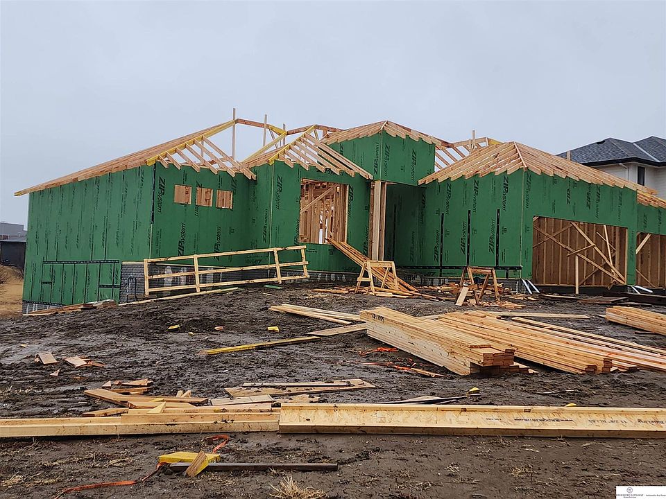 1st image of 10319 189th St