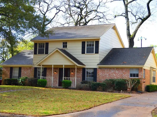 12711 Big Stone Dr, Houston, TX 77066
