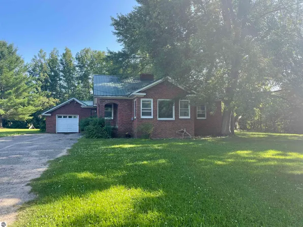 7329 W Esmond Rd, Hale, MI 48739