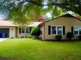 203 Wells Rd, Newport News, VA 23602