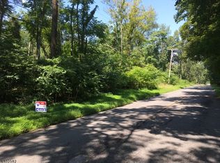 5 Featherbed Ln, Flemington, NJ 08822