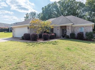 104 Bay Meadows Dr, Starkville, MS 39759
