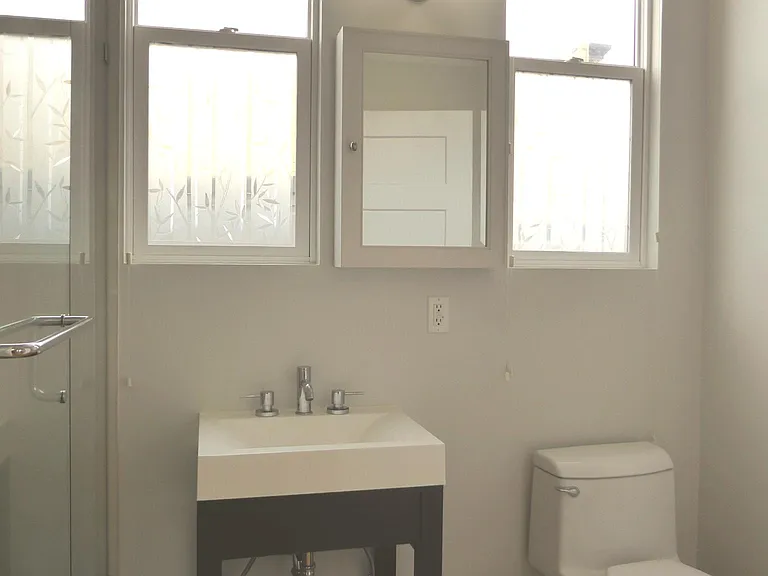 2718 McAllister St — Photo 14