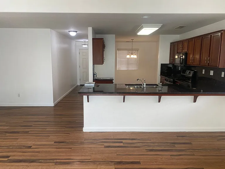 4335 E Murray Ave — Photo 6