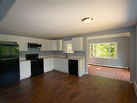 5th image of 10 Sullivan Road