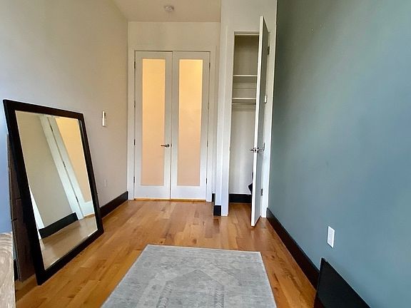 5th image of 302 Stanhope St #2G
