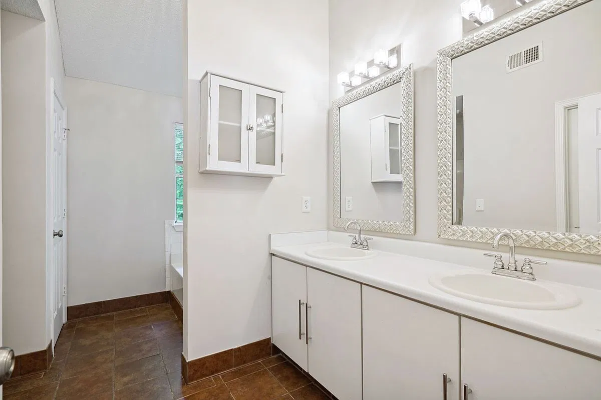 1 bed, 1.0 bath, 182 sqft, $1,100 — Photo 4