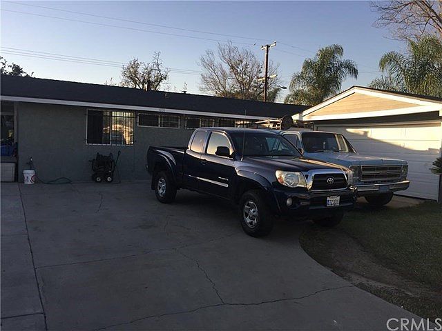 1st image of 1031 Del Valle Ave