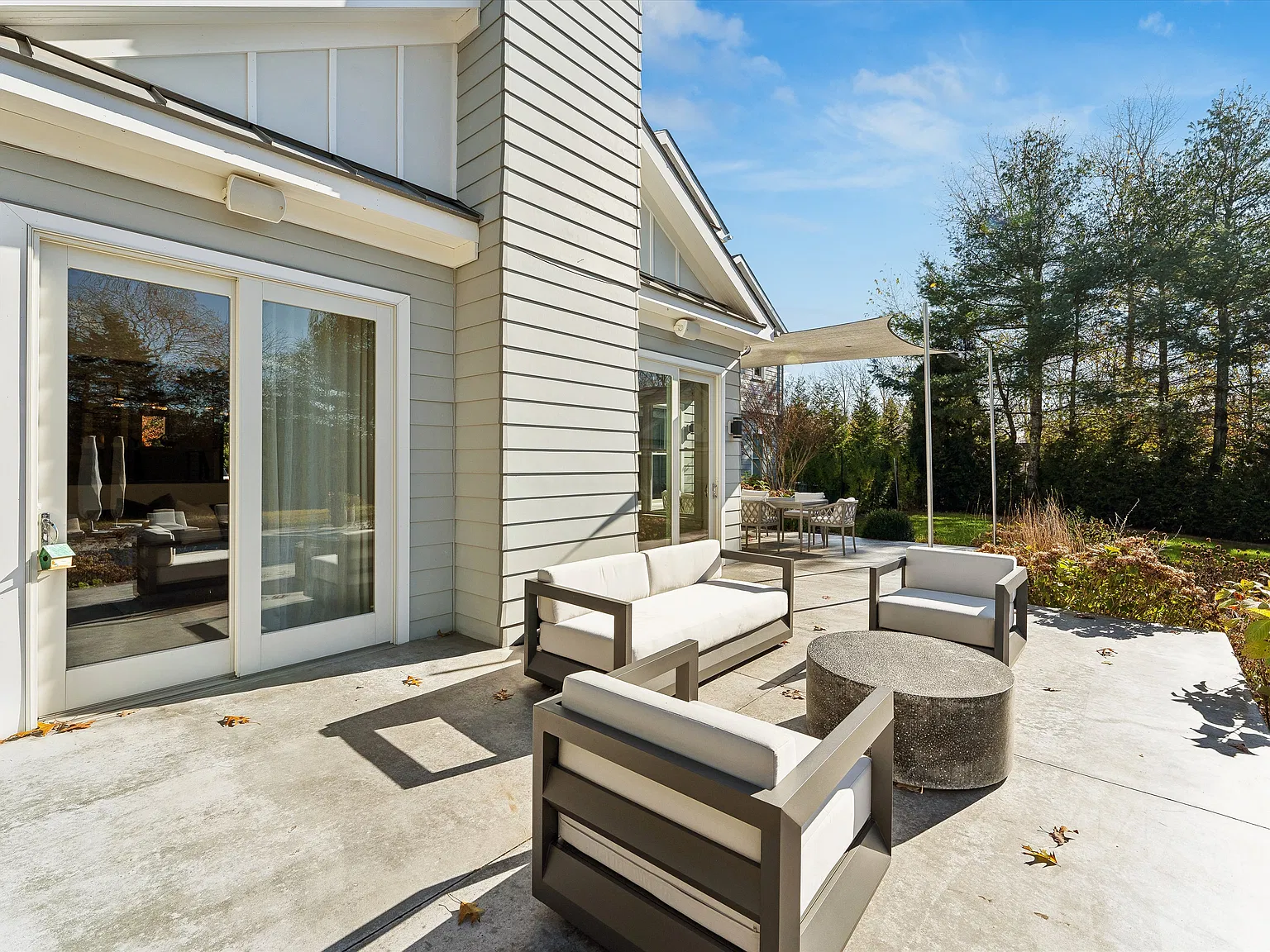 Private Paradise in Westhampton — Photo 4