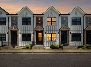 41 W High St #D8, Clarksville, TN 37040