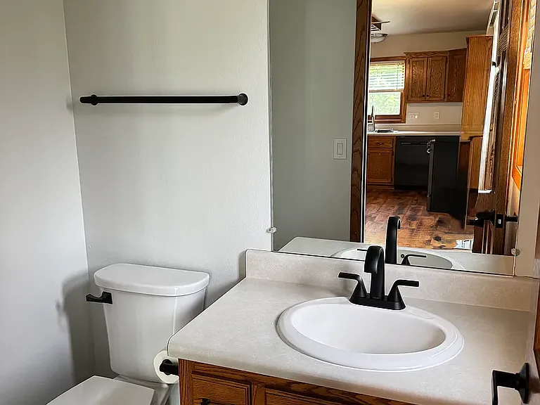 W186S8605 Douglas Dr — Photo 6