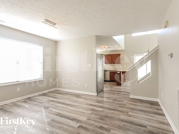 3rd image of 7250 Pipestone Dr