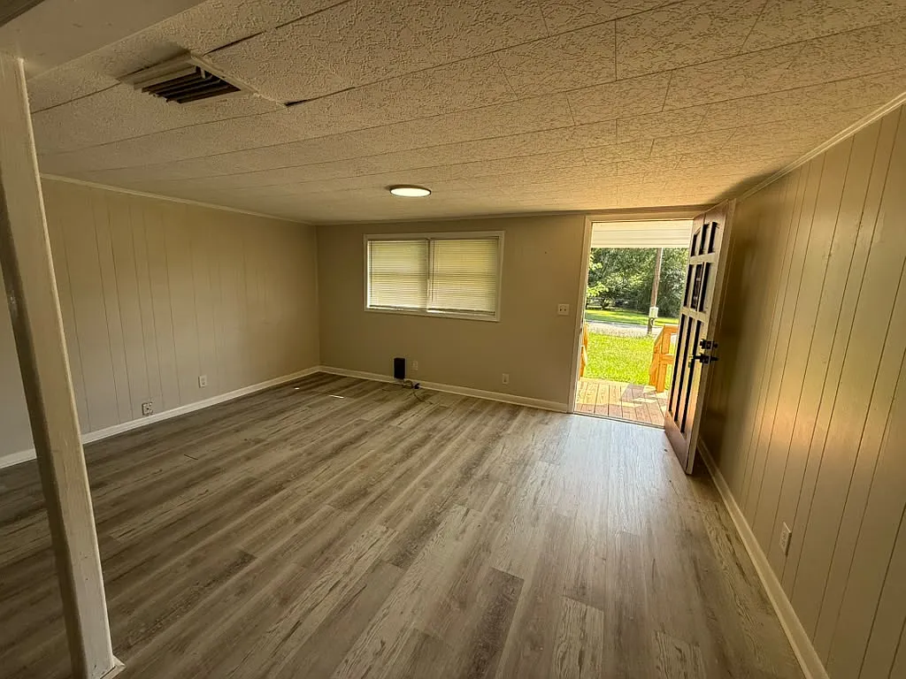 622 Cleveland St — Photo 2