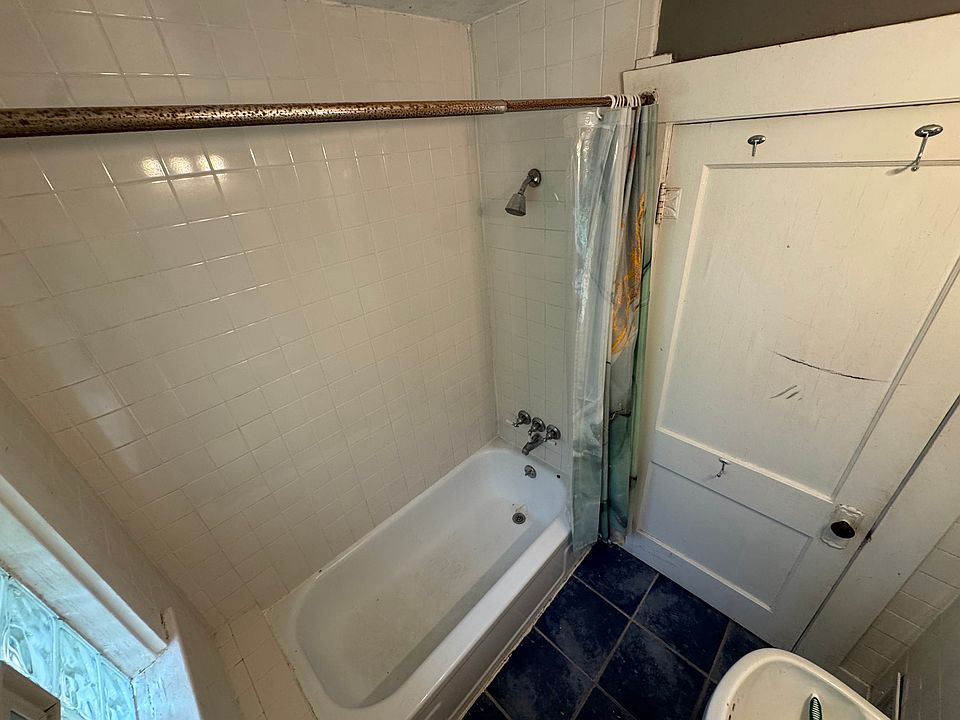 836 N Maple Ave, photo 10