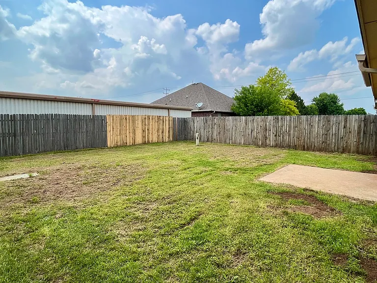 1703 Everglade Ct — Photo 15