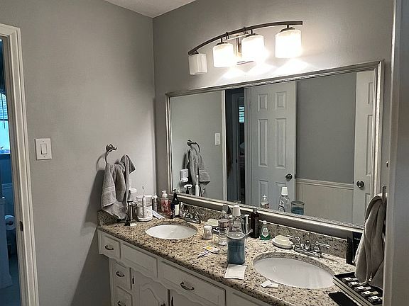 5th image of 7408 Lynworth Dr