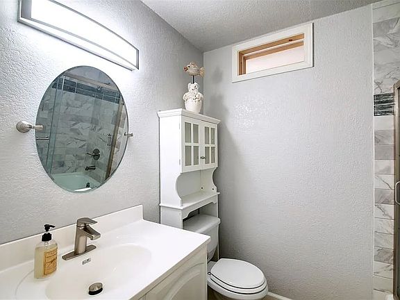 2nd image of 1204 Woodfield Dr #A