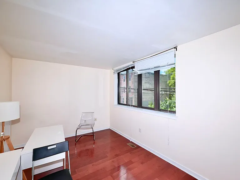 621 N 10th St #1 — Photo 19
