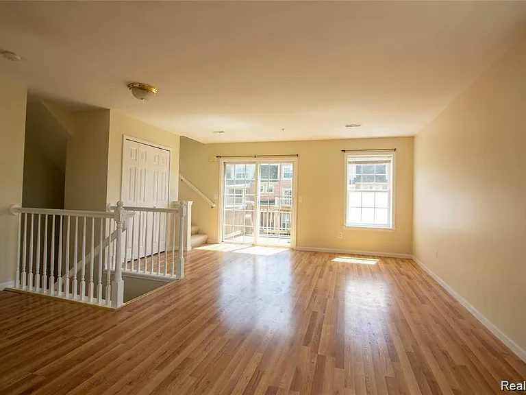 2859 Barclay Way — Photo 5