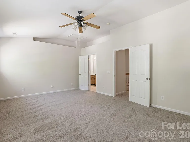 10781 Essex Hall Dr — Photo 24