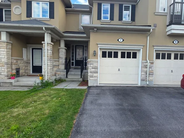 7 Stotts Ter, Toronto, ON M1C 0C8