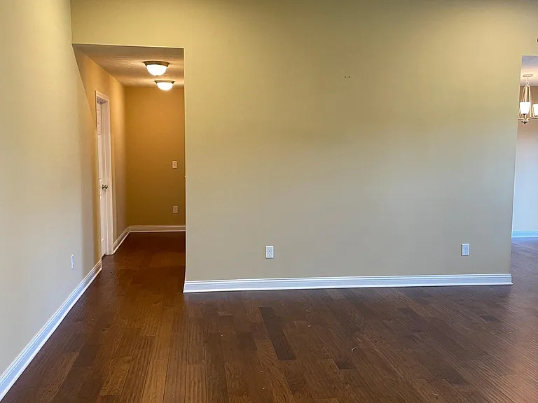 692 Pleasant Meadow Ln — Photo 14