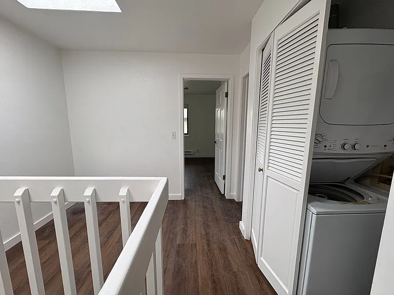 208 Pearl St #I — Photo 16