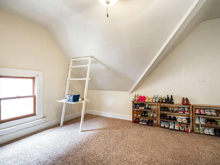 1627 N Farwell Ave #C — Photo 17