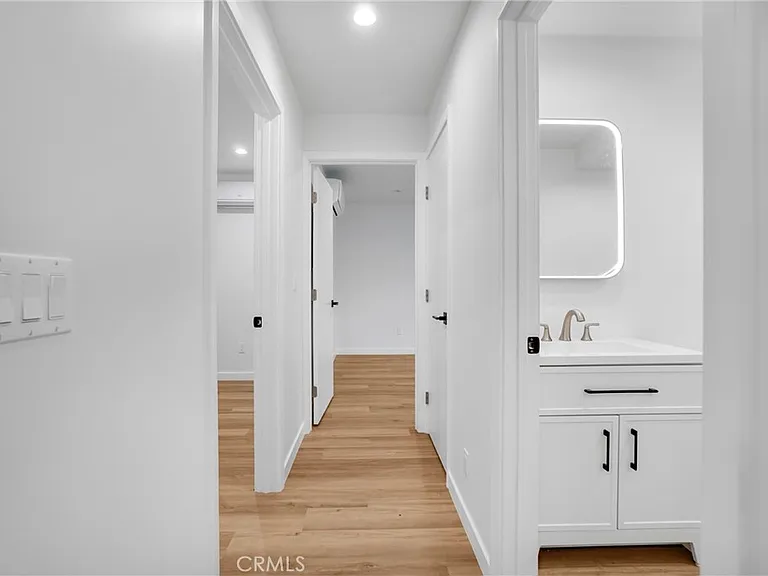 16118 Haynes St — Photo 21