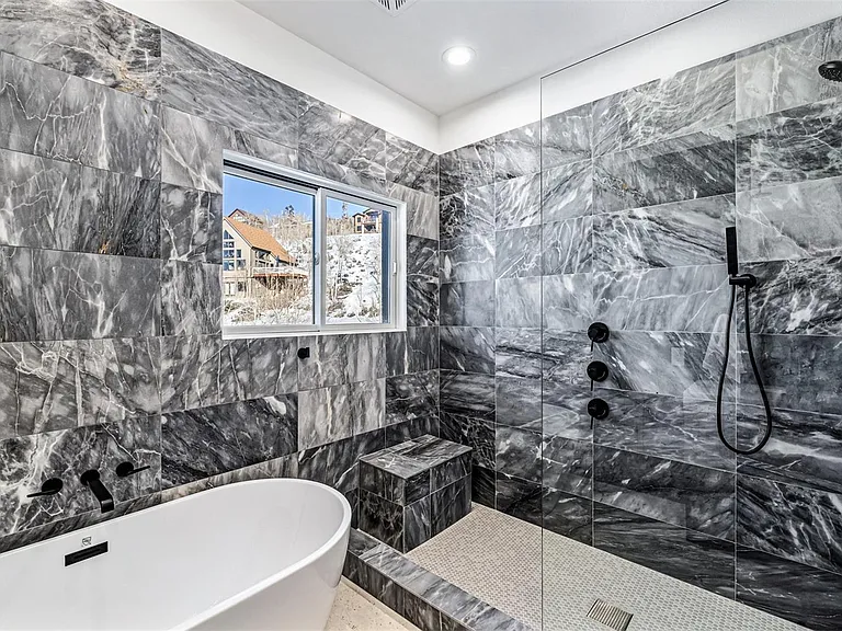 21 Stormwatch Cir — Photo 17