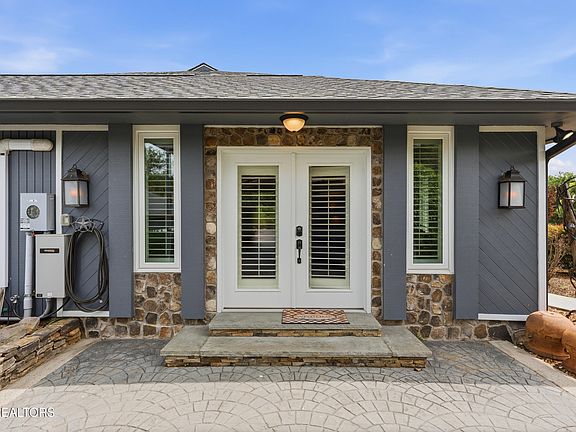 51st image of 401 Gholdston Dr