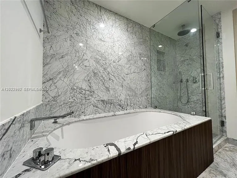 1000 Brickell Plz #1903 — Photo 15