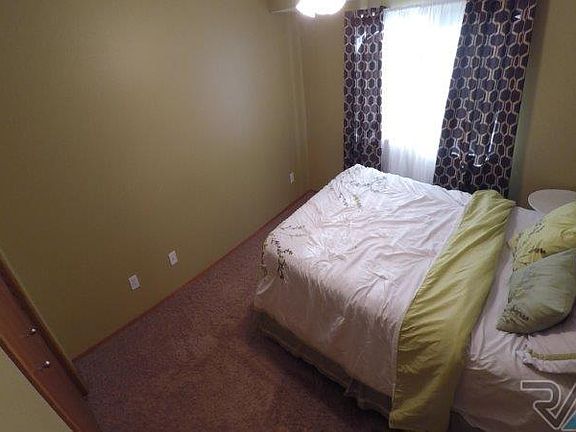 4th image of 4709 S Grinnell Ave