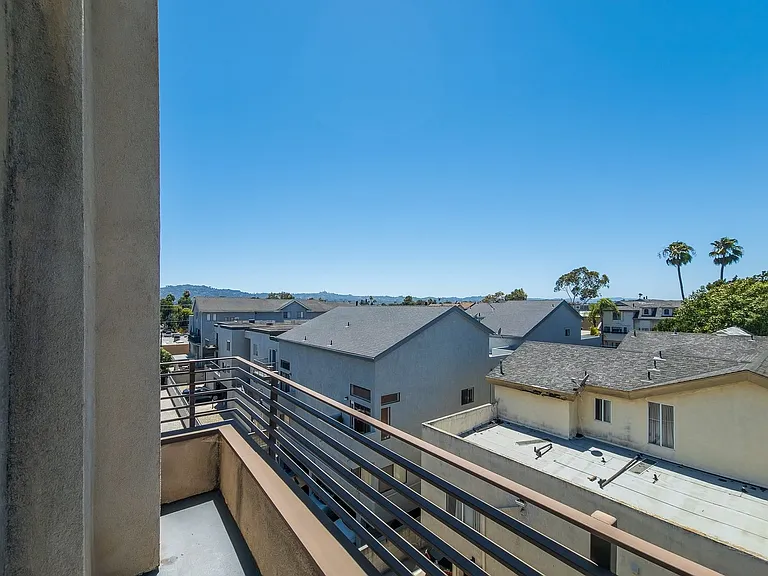 5237 Willowcrest Ave — Photo 26